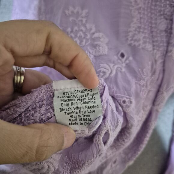 Johnny Was Women's Textured Look Embroidered Slim Audrey Button Down Shirt M - Picture 3 of 7